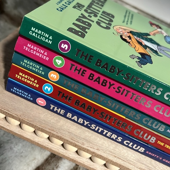 SOLD!  New Edition The Babysitters Club Book Bundle 1-5 - Picture 2 of 7